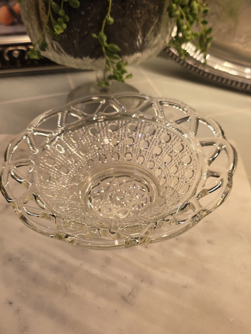 Vintage Imperial Glass Lace Edge "Button & Cane" Bowl 6.25"